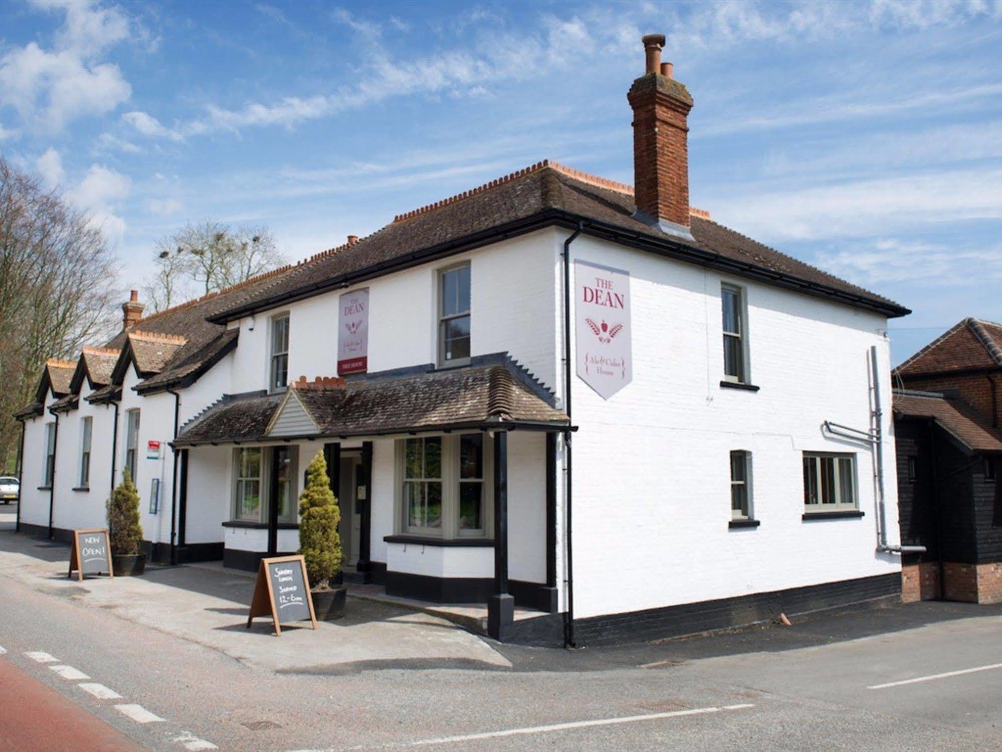 Отель The Dean Ale & Cider House Чичестер Экстерьер фото